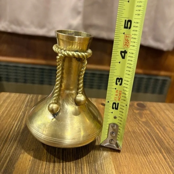 Vintage solid brass rope design bud vase - Picture 8 of 11